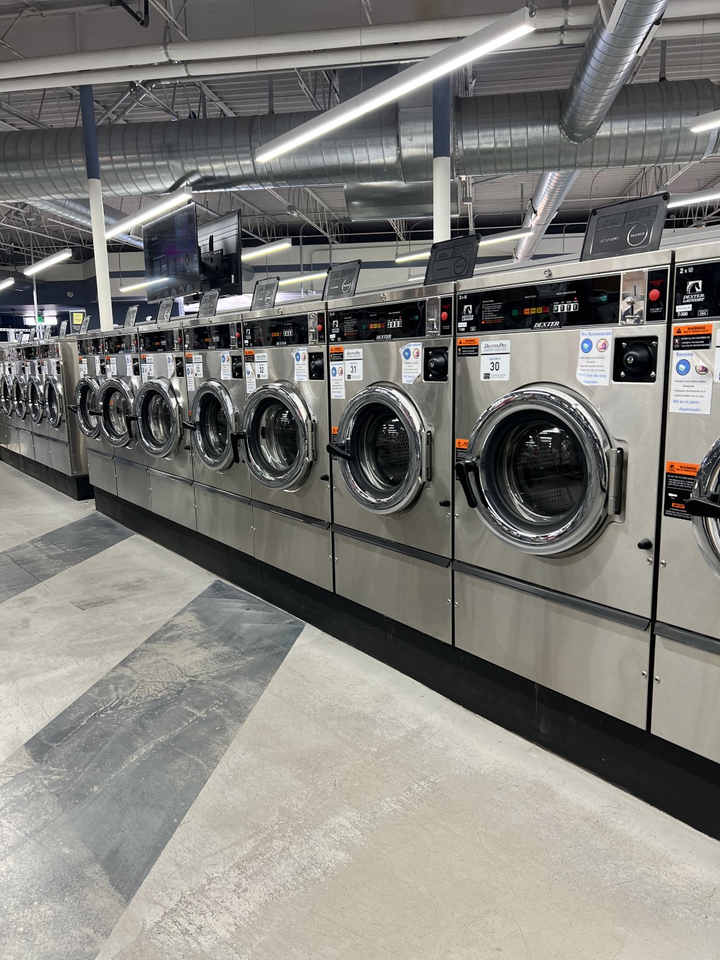 Recurring commercial uniform and linen laundry service on E Pikes Peak Ave